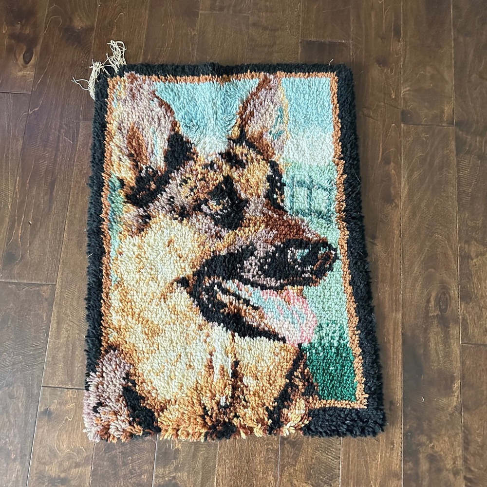 Vintage German Shepherd Latch Hook Rug Wall Hanging Dog Portrait 23x33.5 Brown